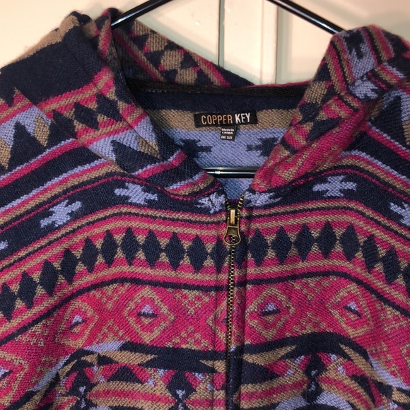 Aztec Pattern Poncho - Picture 4 of 6